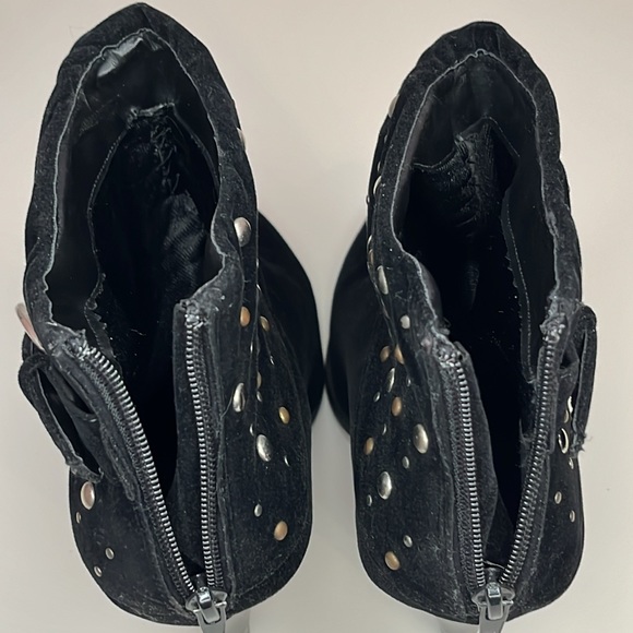 Qupid “Proven-15” Black Velvet Ankle Booties - Size 9 - With Box - Picture 10 of 16